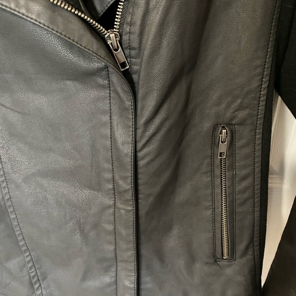 Target Ava & Viv Size 1X Vegan Leather Moto Motorcycle Jacket - Like New - Black - Picture 5 of 10